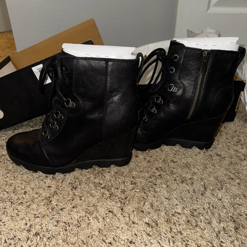Sorel Joan Uptown Lace Bootie size 10